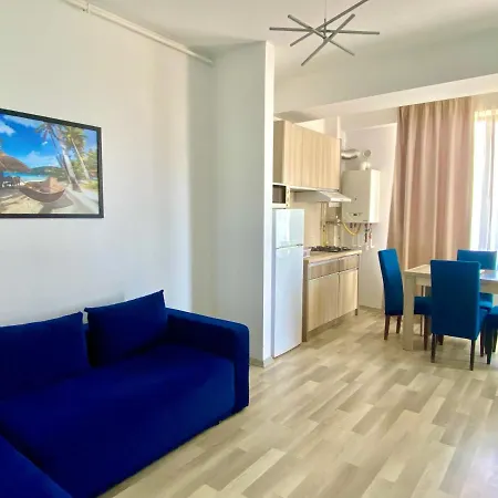 Blue Summerland * Mamaia