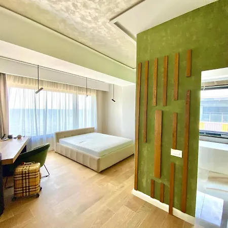 Blue Summerland Mamaja